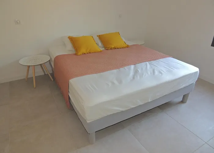 Casa vacanze Neuve à 900 M De La Santa-Lucia-di-Moriani